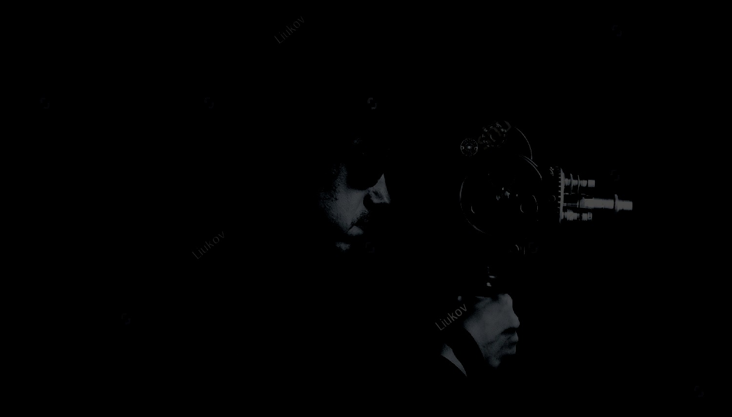 جدال اتوسها علیه میتوسها/احسان زیورعالم