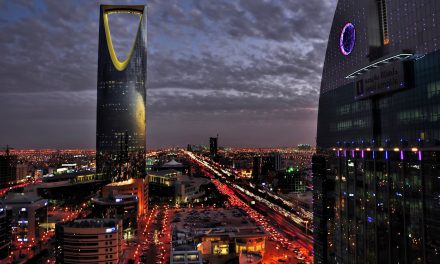 وومکس 600 پرده سینما در عربستان می سازد