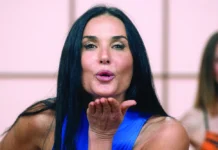 بُنجل با مشتی رنگِ پر زرق و برق